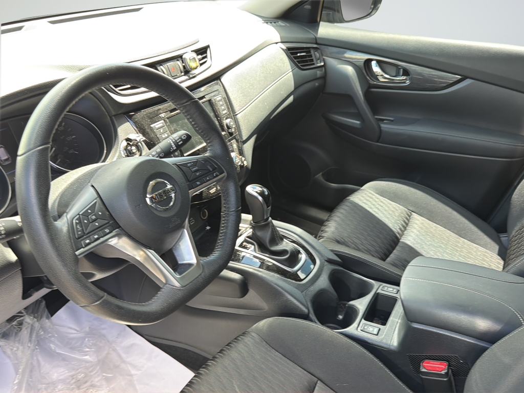 Used 2020 Gray Nissan SV image 14