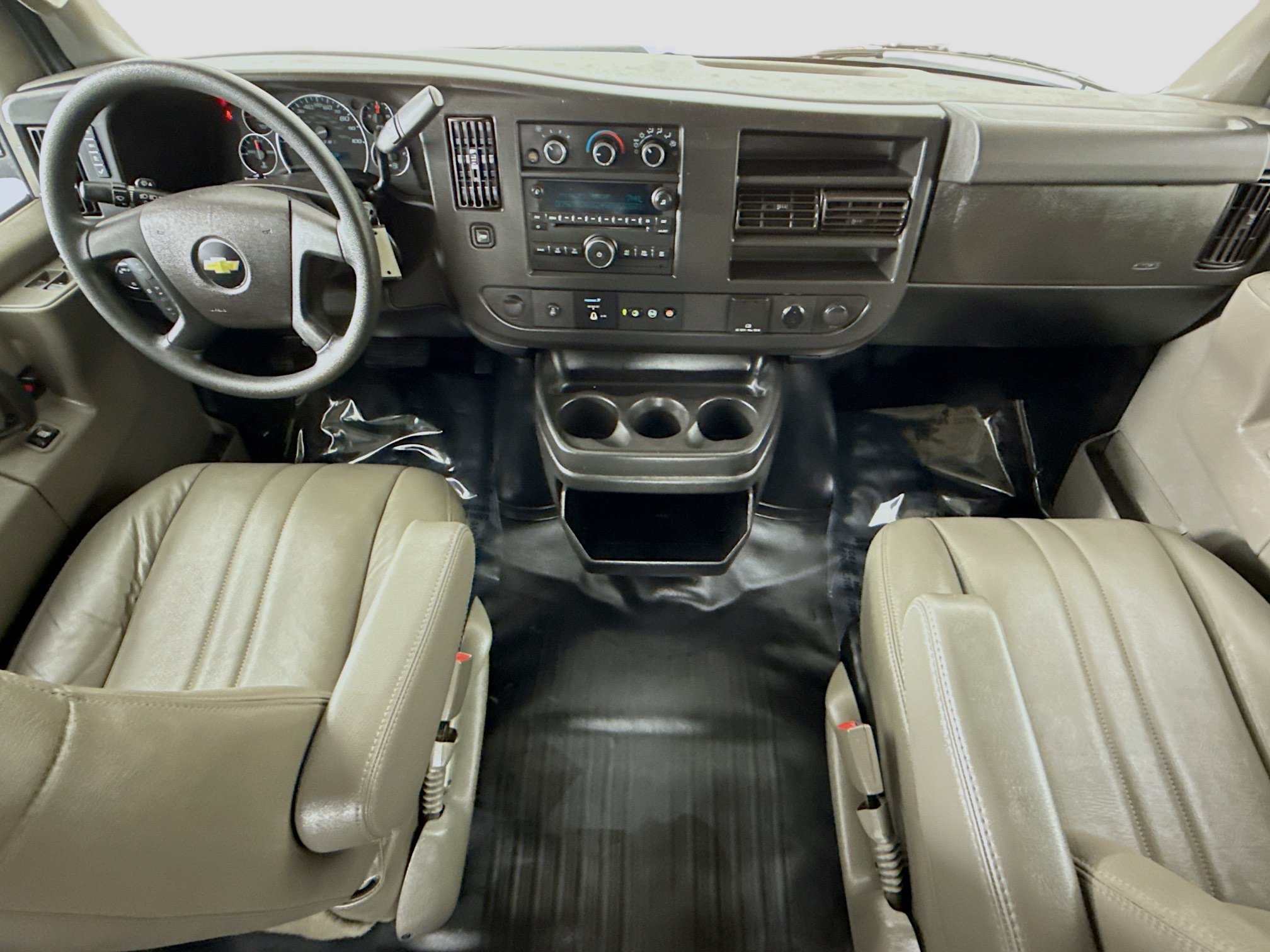 Used 2020 Summit White Chevrolet WT image 22