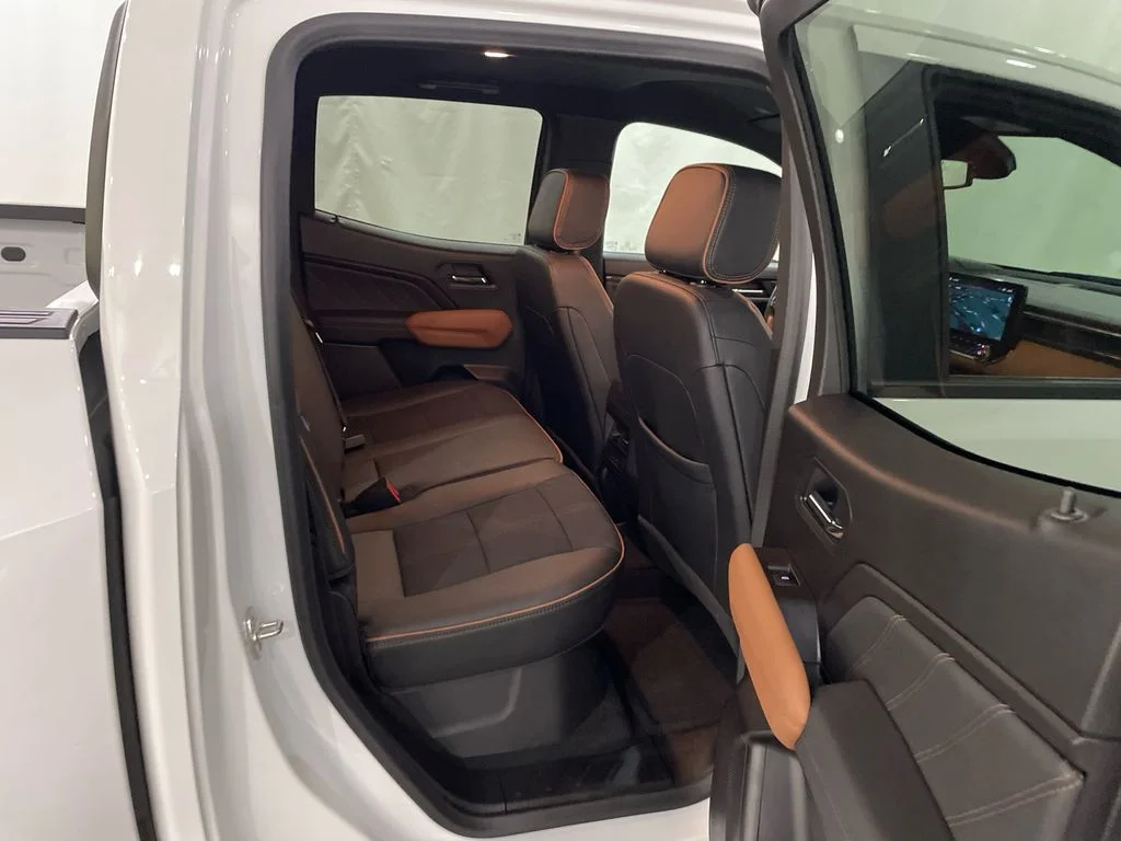 Certified Used 2026 Summit White GMC 4WD AT4 image 25
