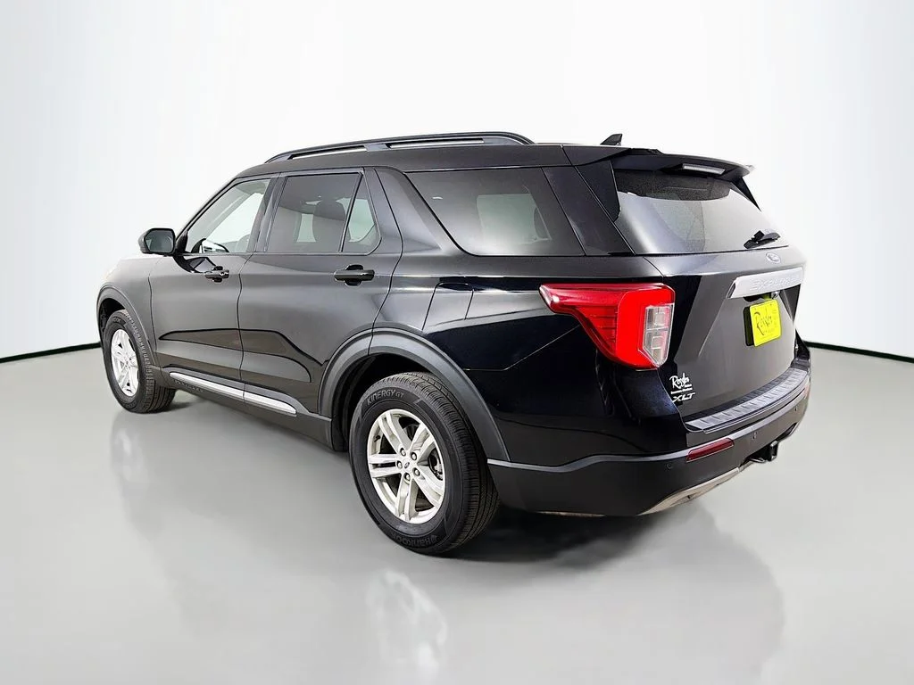 Used 2020 Black Ford XLT image 8