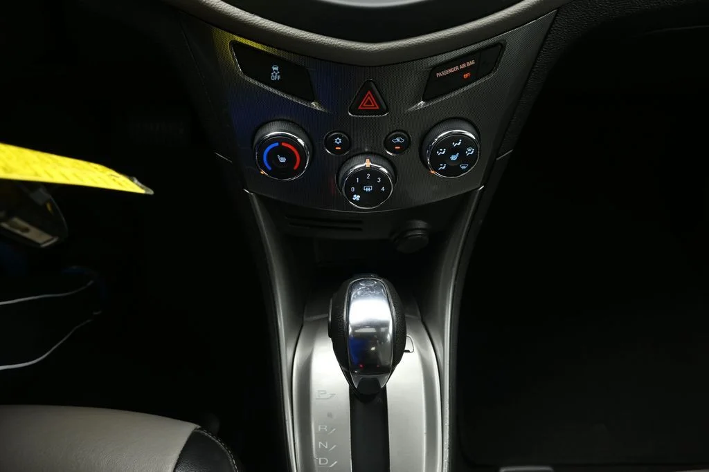Used 2016 Summit White Chevrolet LTZ image 27