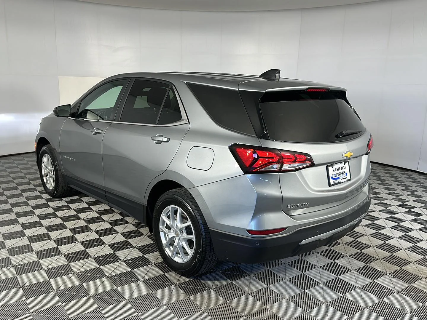 Used 2024 Sterling Gray Metallic Chevrolet LT image 9