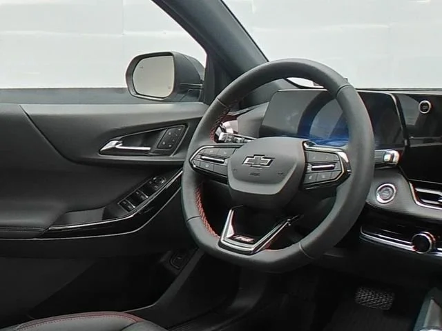 New 2026 Polar White Tricoat Chevrolet RS image 35