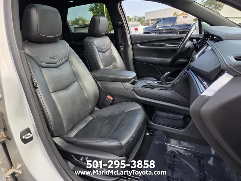 Used 2020 Radiant Silver Metallic CADILLAC FWD 4DR PREMIUM LUXURY image 15