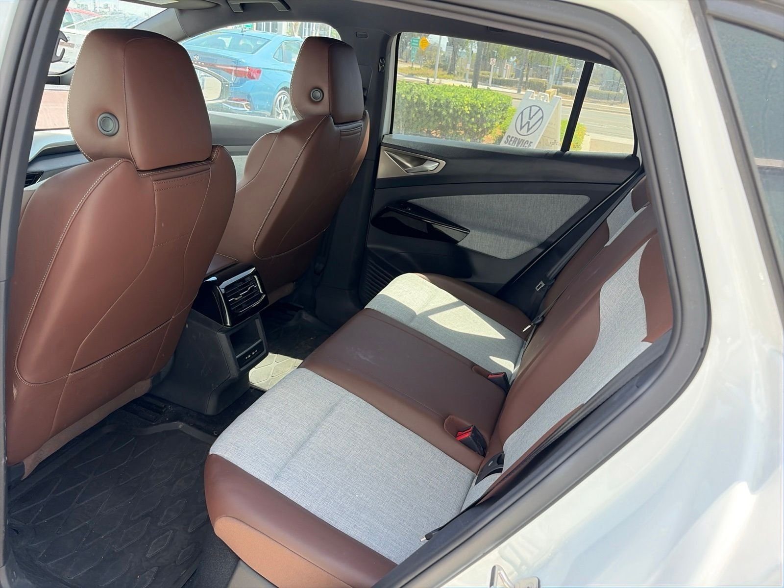 Certified Used 2023 Pure White Volkswagen Pro image 6