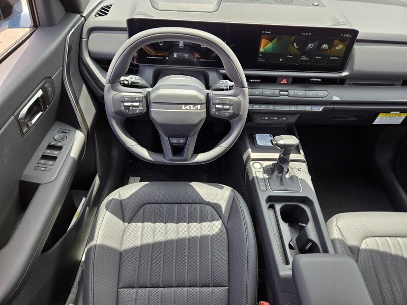 New 2027 Frost Blue / Black Roof Kia X-Line S image 8