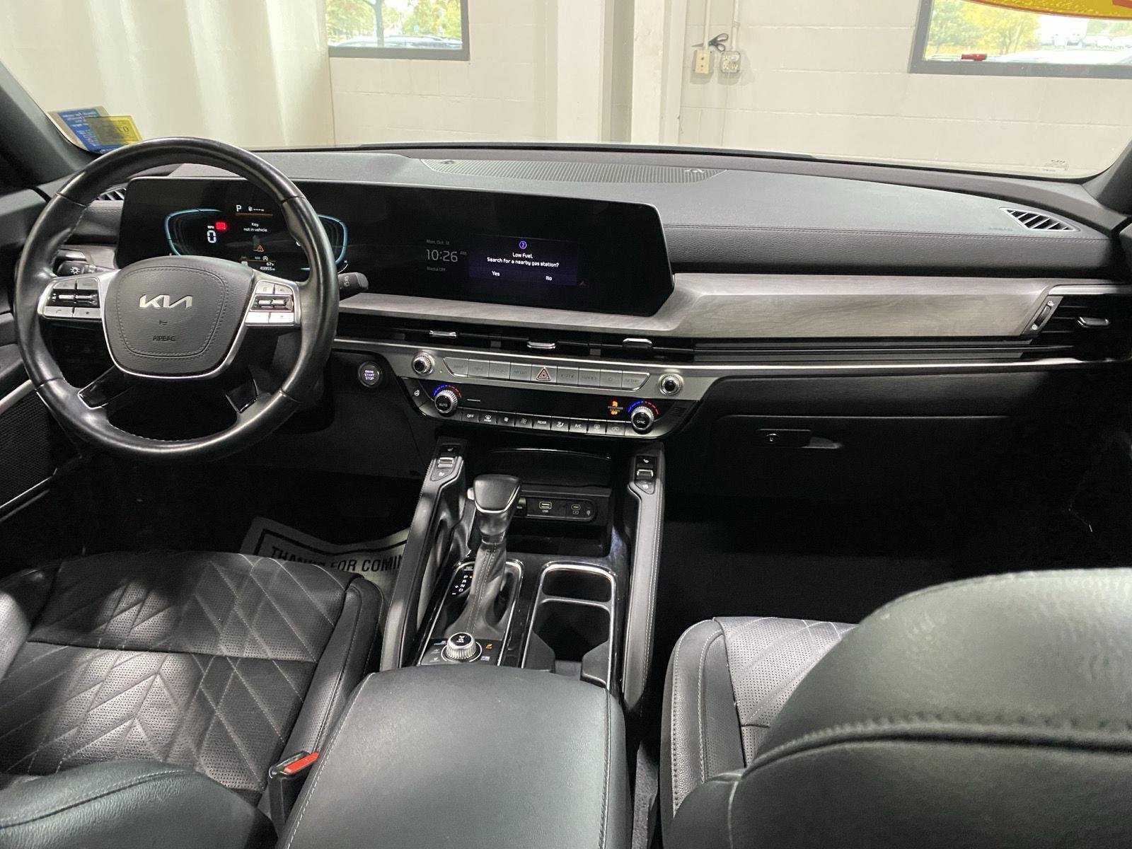 Used 2023 Wolf Gray Kia EX X-Line image 5