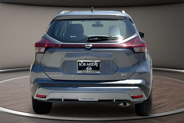 Used 2024 Gray Nissan SV image 4
