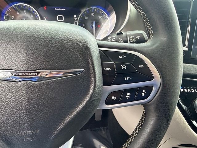 Used 2024 Black Chrysler Touring L image 26