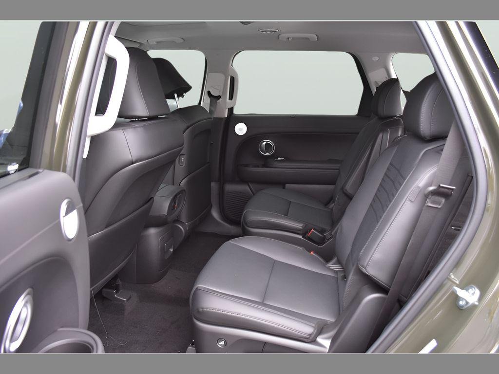 New 2026 Titan Charcoal Pearl Hyundai Limited FWD image 12