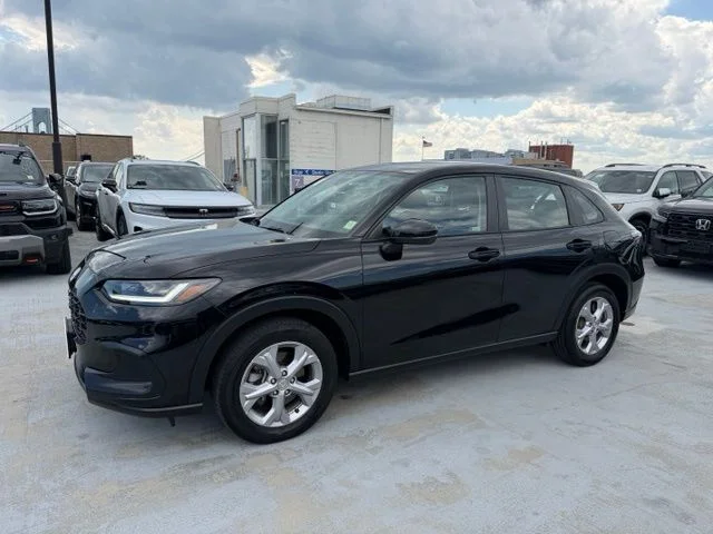 Used 2024  Honda LX image 3