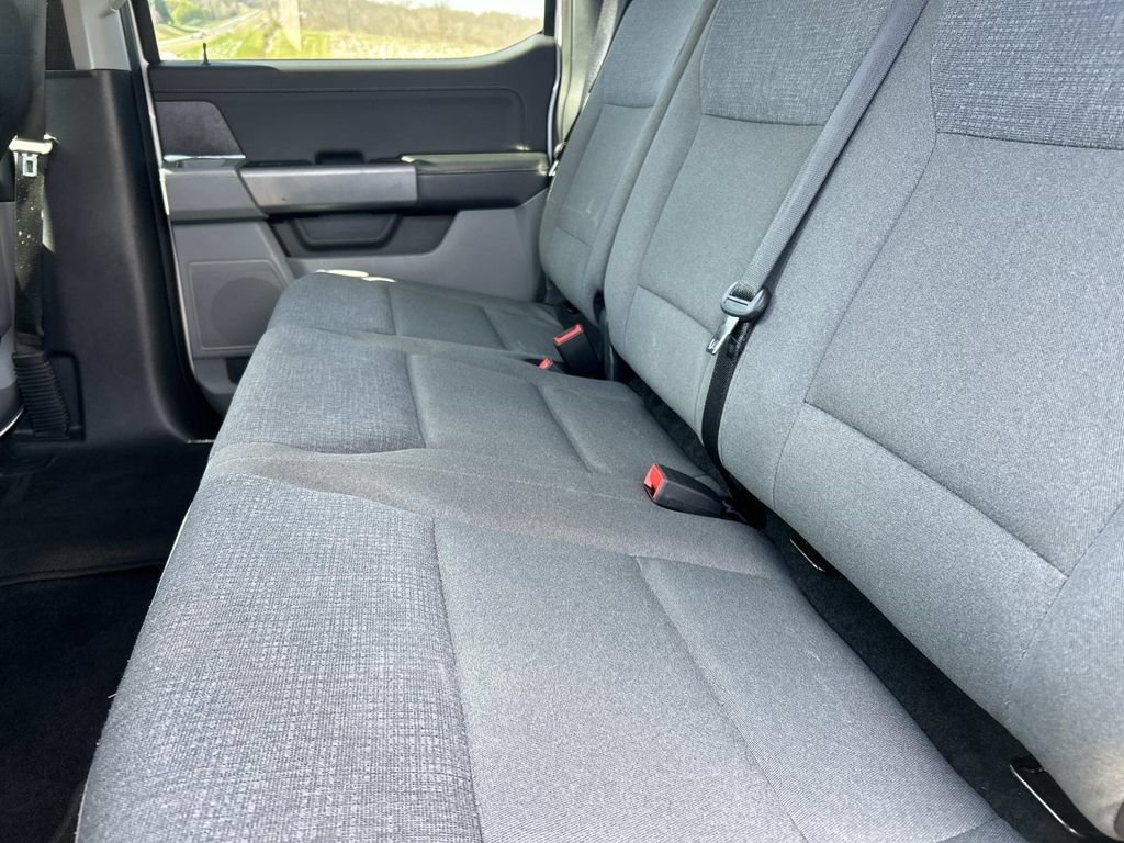 Used 2025 Oxford White Ford XLT image 14