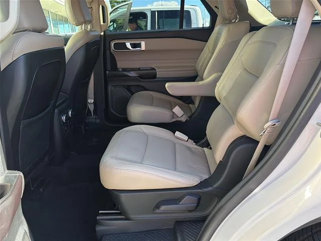 Used 2020 Star White Ford  image 1