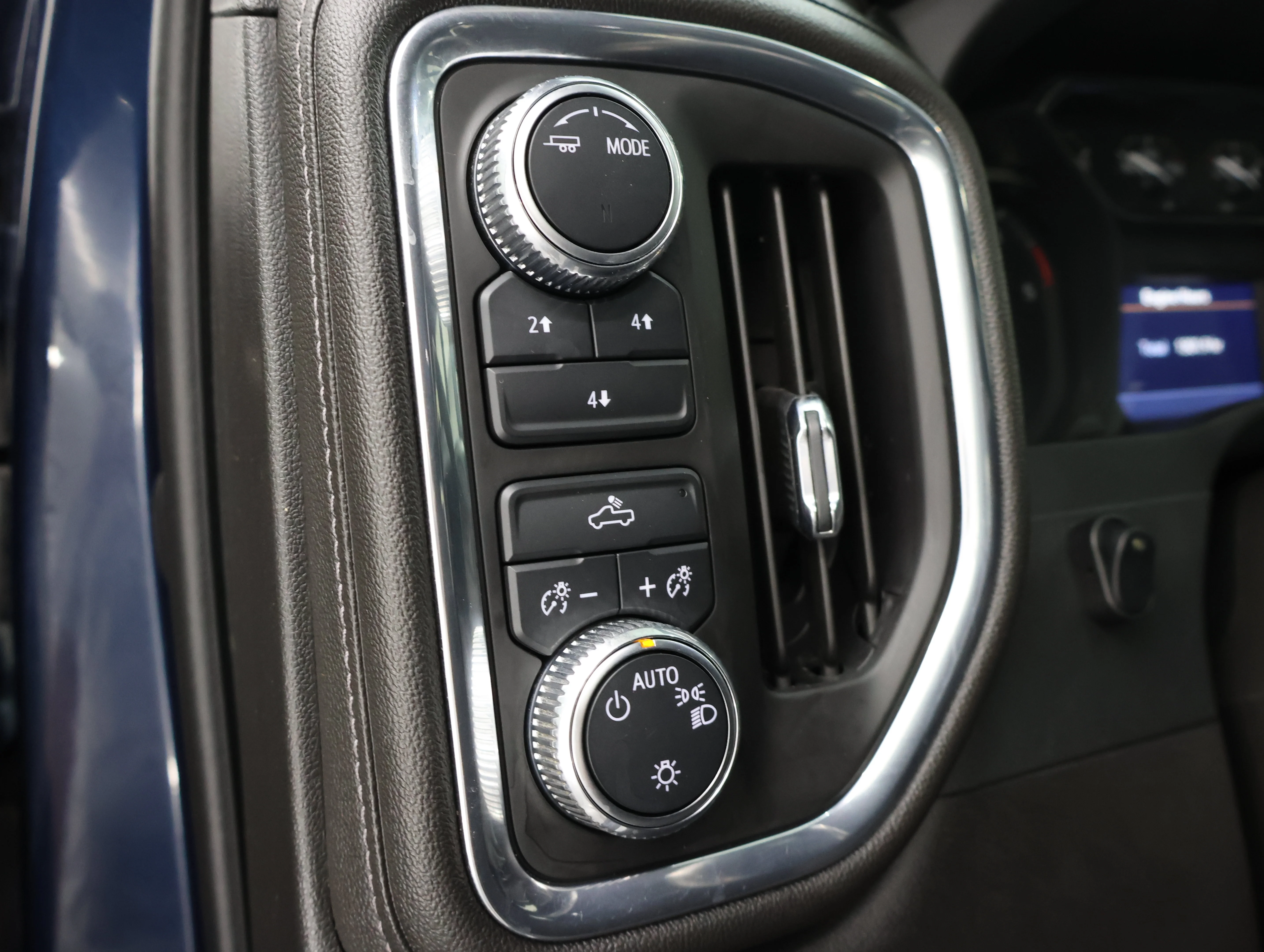 Used 2023 Pacific Blue Metallic GMC SLE image 39