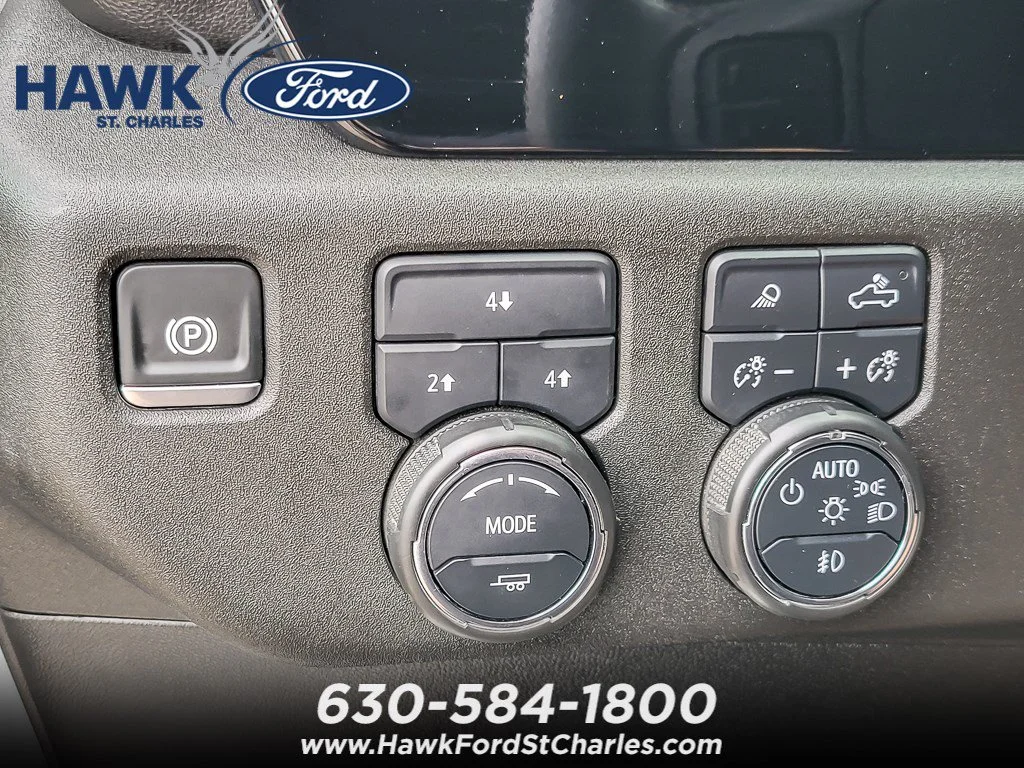 Certified Used 2025 Summit White Chevrolet LT image 14