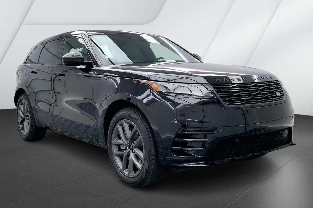 2026 Land Rover Range Rover Velar Dynamic SE