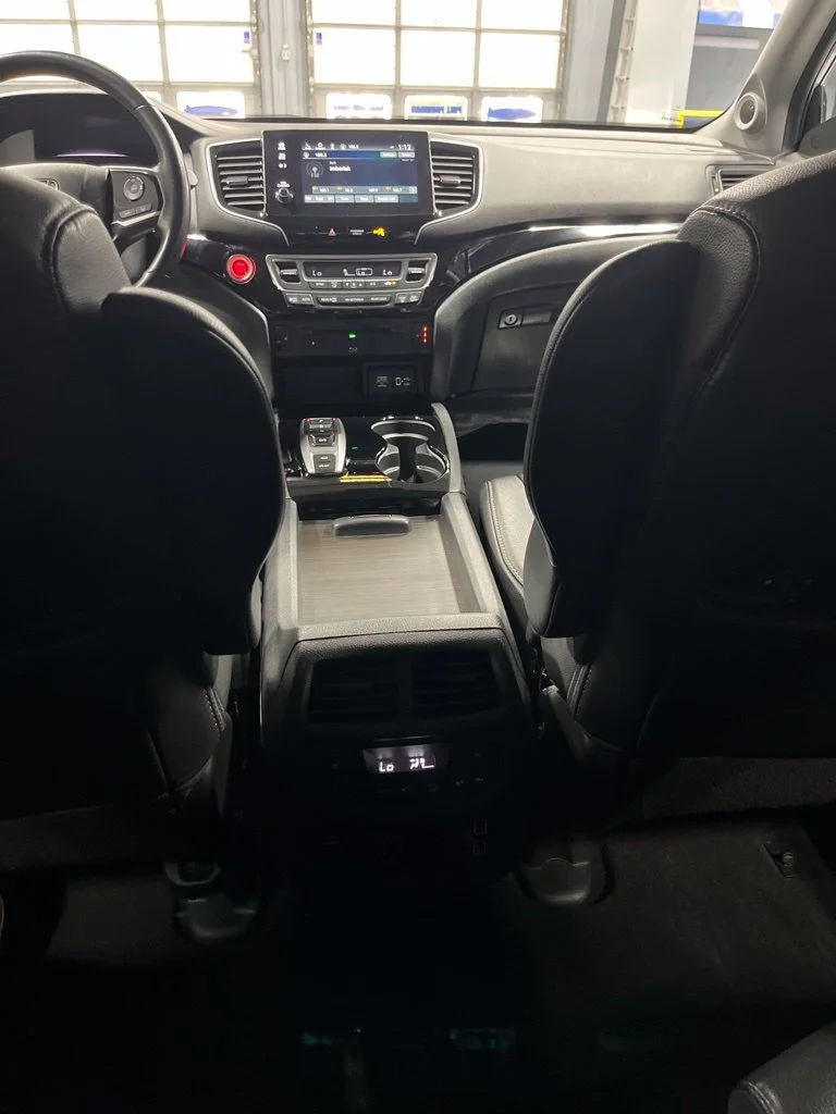 Certified Used 2020 Platinum White Pearl Honda Touring image 34