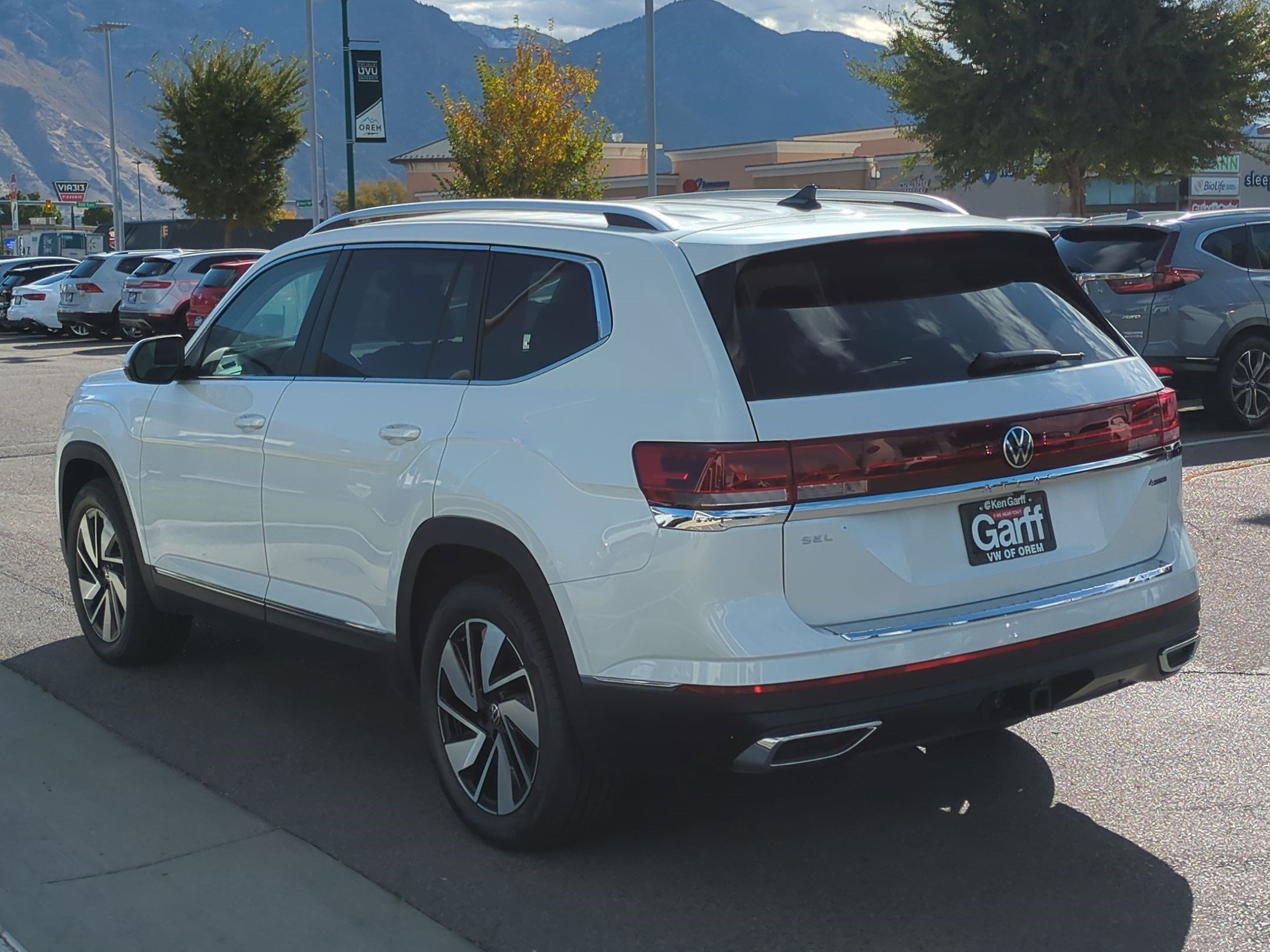 New 2026 Opal White Pearl Volkswagen 2.0T SEL image 5