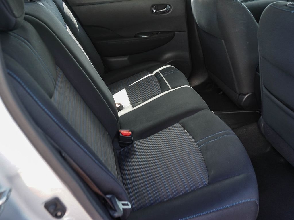 Used 2018 Silver Nissan S image 13