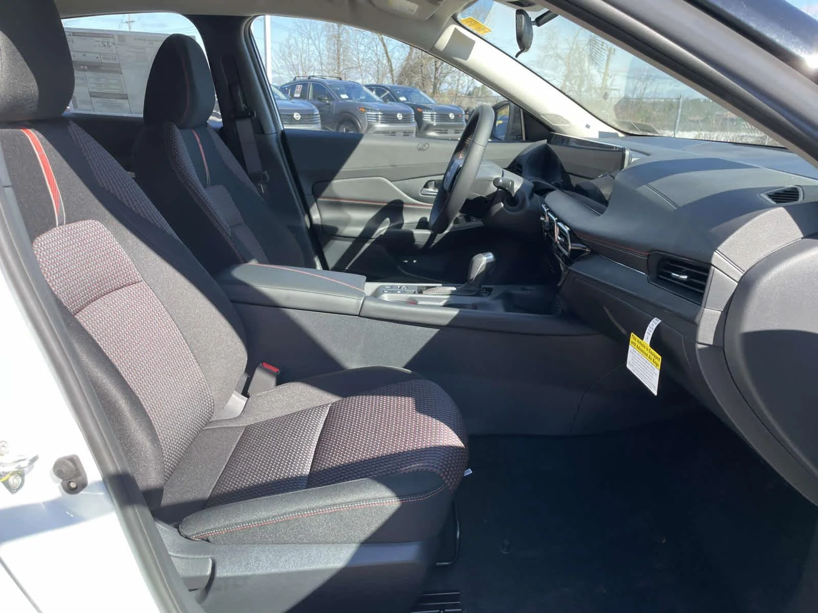 New 2026 Aspen White Tricoat/Super Black Nissan SR image 21