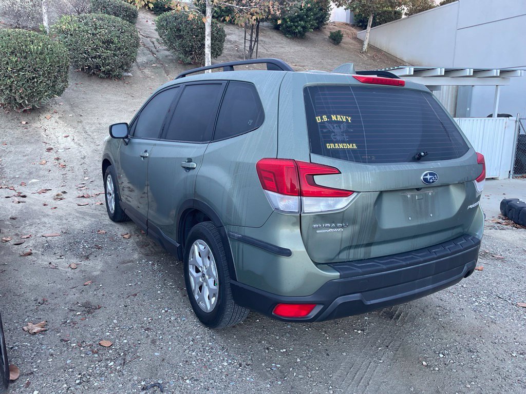 Used 2020 Jasper Green Metallic Subaru Base image 5