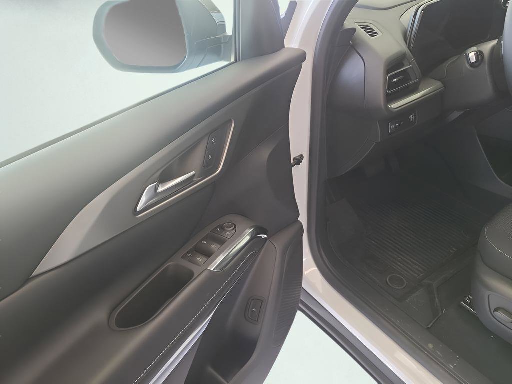 2026 Chevrolet Traverse LT - Photo 11