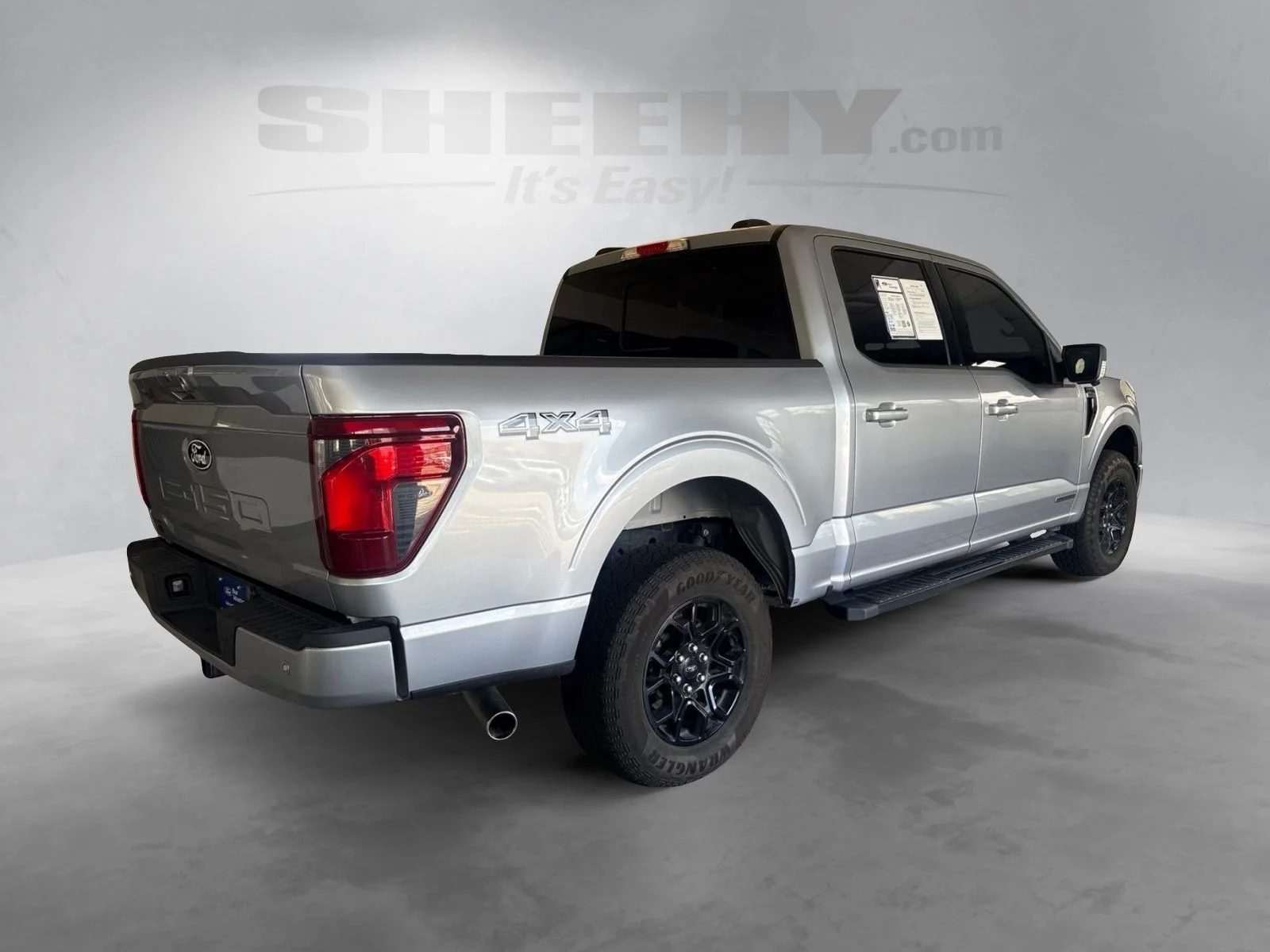 Used 2024 Silver Ford XLT image 11