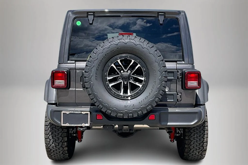 New 2026 Jeep Wrangler Willys 4D Sport Utility