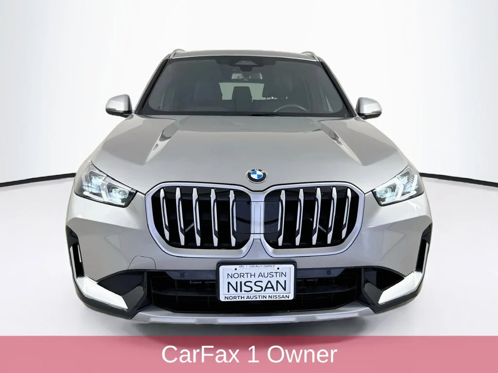 Used 2024 Silver BMW xDrive28i image 2