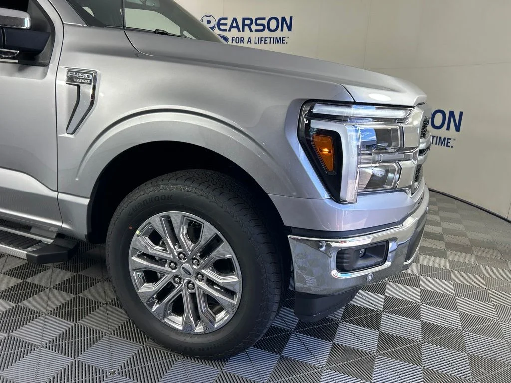 New 2026 Iconic Silver Metallic Ford Lariat image 4