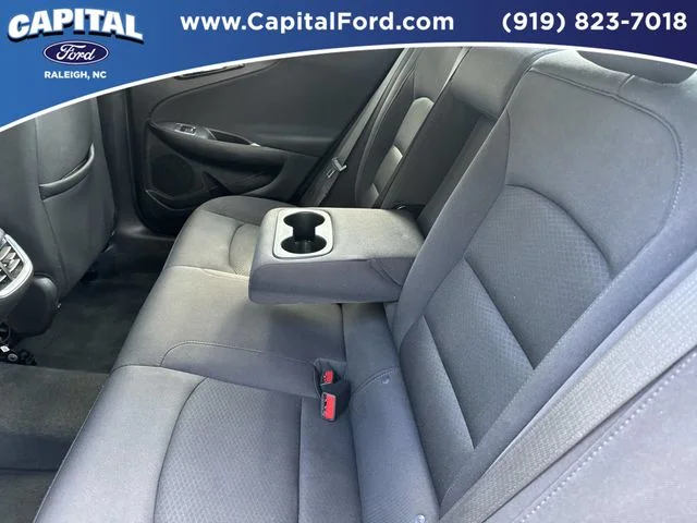 Used 2022 White Chevrolet LT image 18