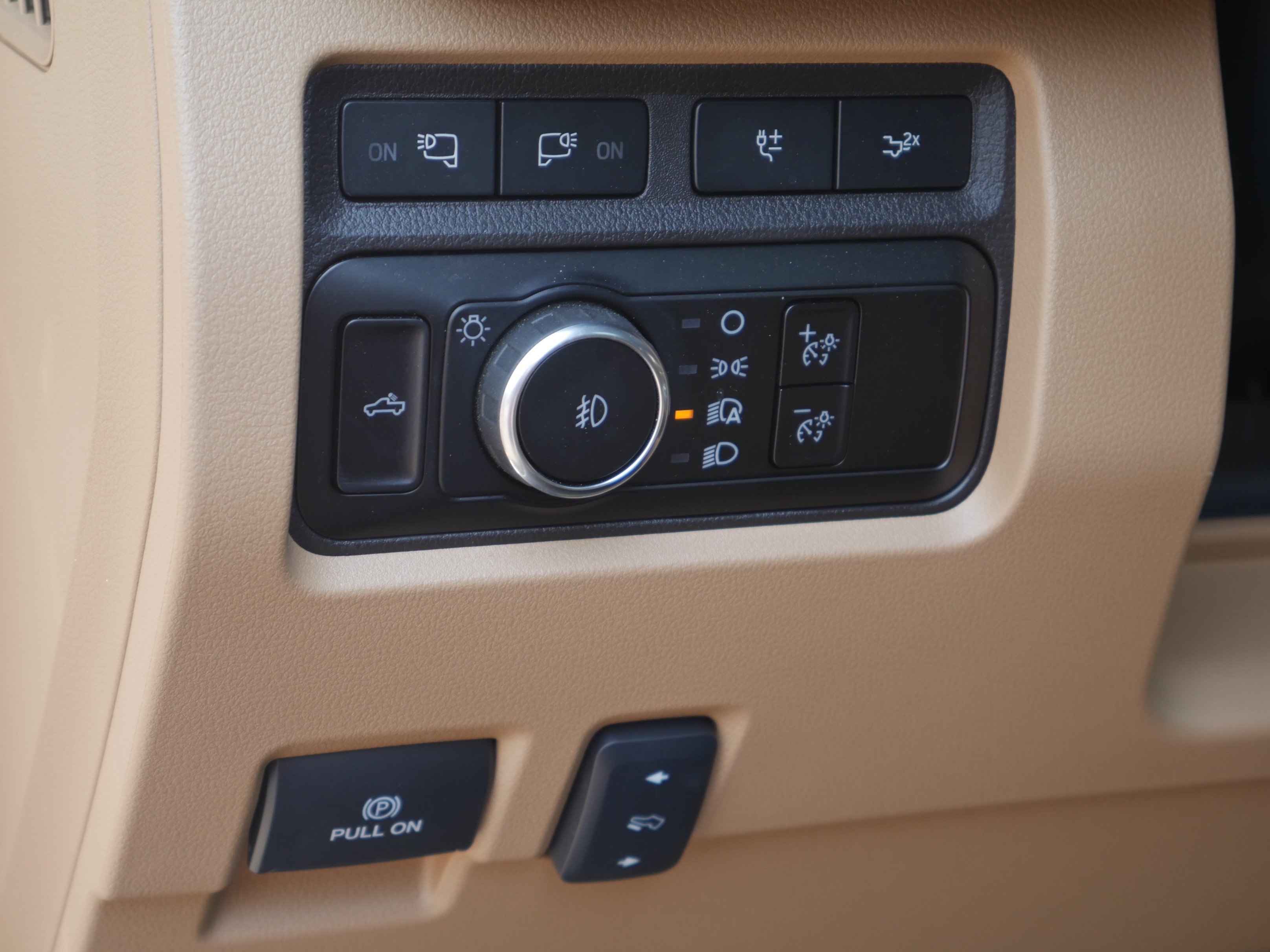 Certified Used 2024 White Ford LARIAT image 6