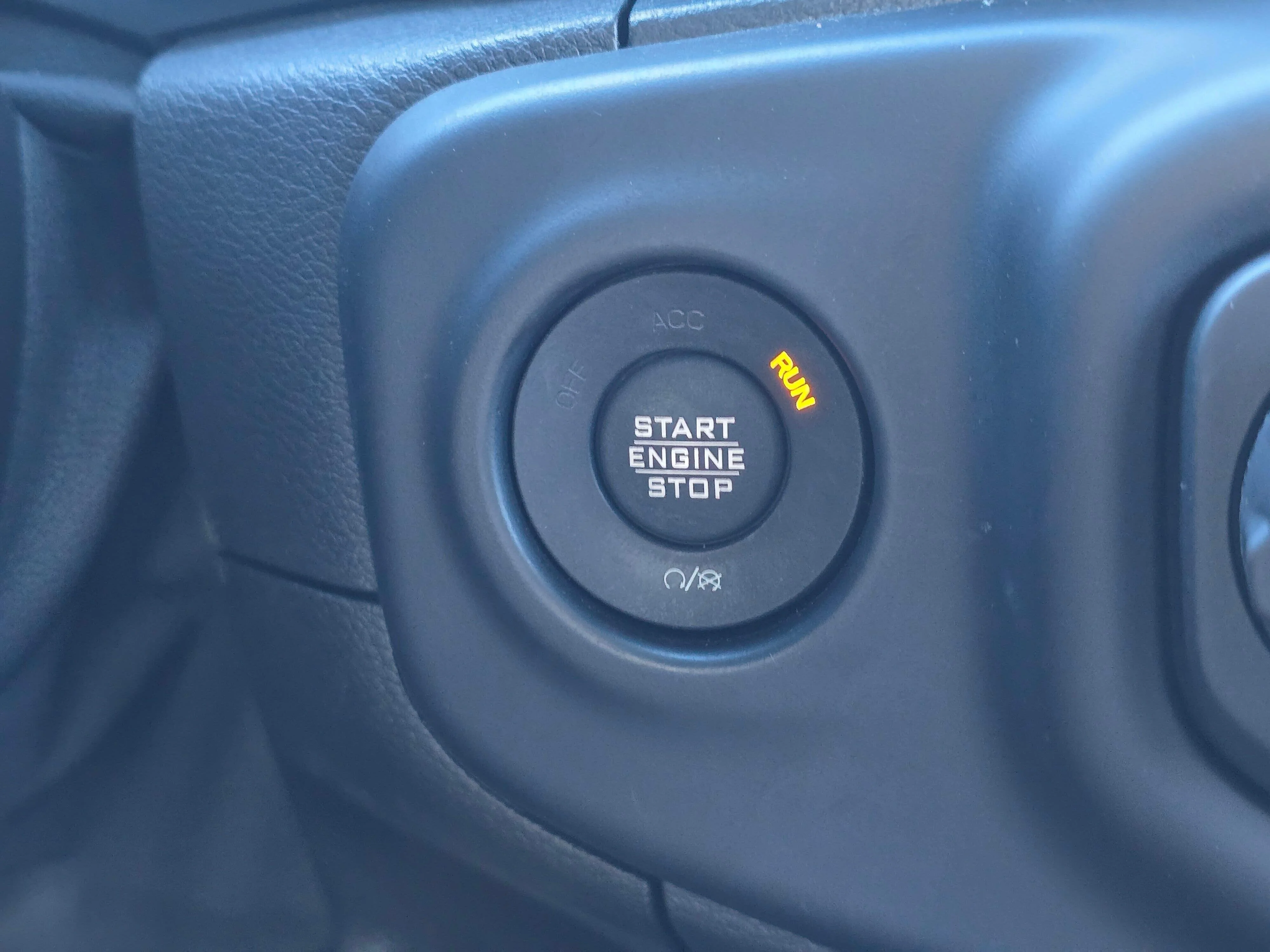 Used 2019 Gray Clearcoat Jeep Unlimited Sahara image 22