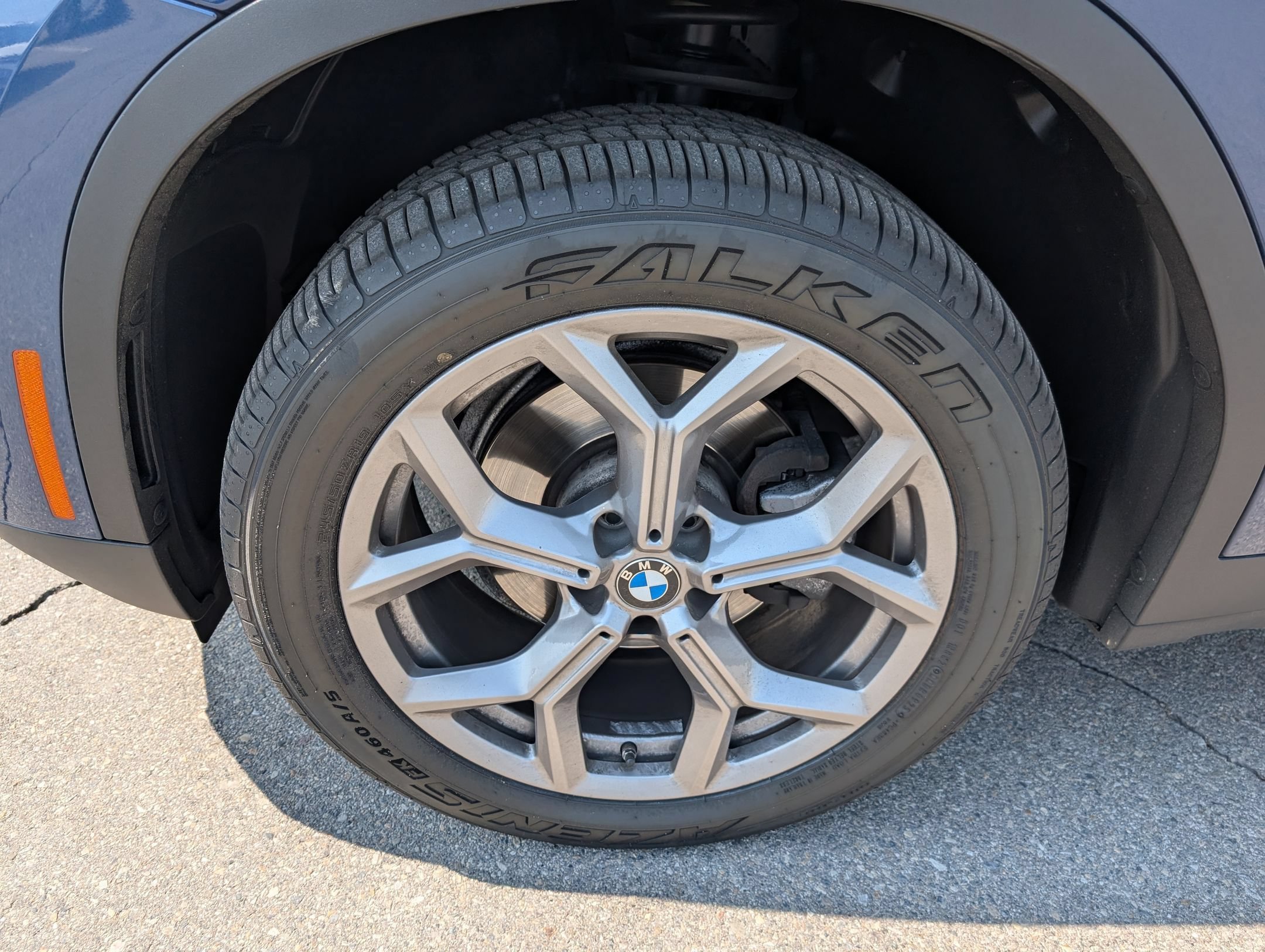 Used 2023 Phytonic Blue Metallic BMW xDrive30i image 11