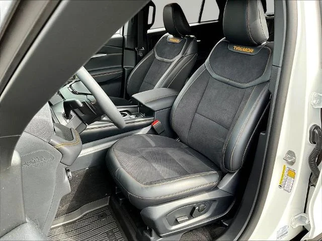 New 2026 Star White Metallic Tri-Coat Ford Tremor® image 61