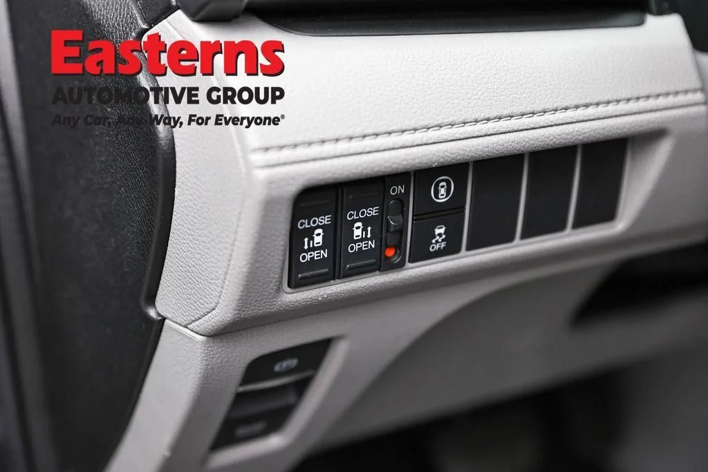 Used 2022 Gray Honda EX image 21