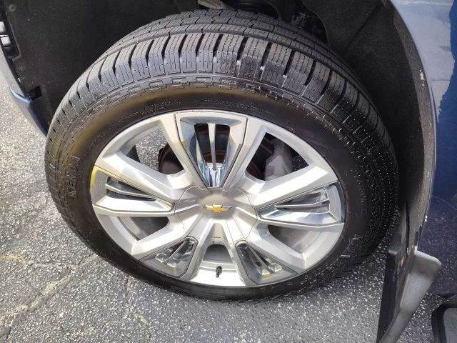 Used 2023 Blue Chevrolet High Country image 10