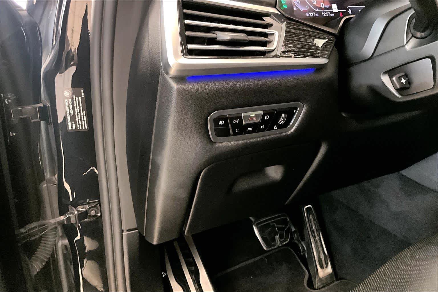 Used 2022 Black Sapphire Metallic BMW M50i image 30