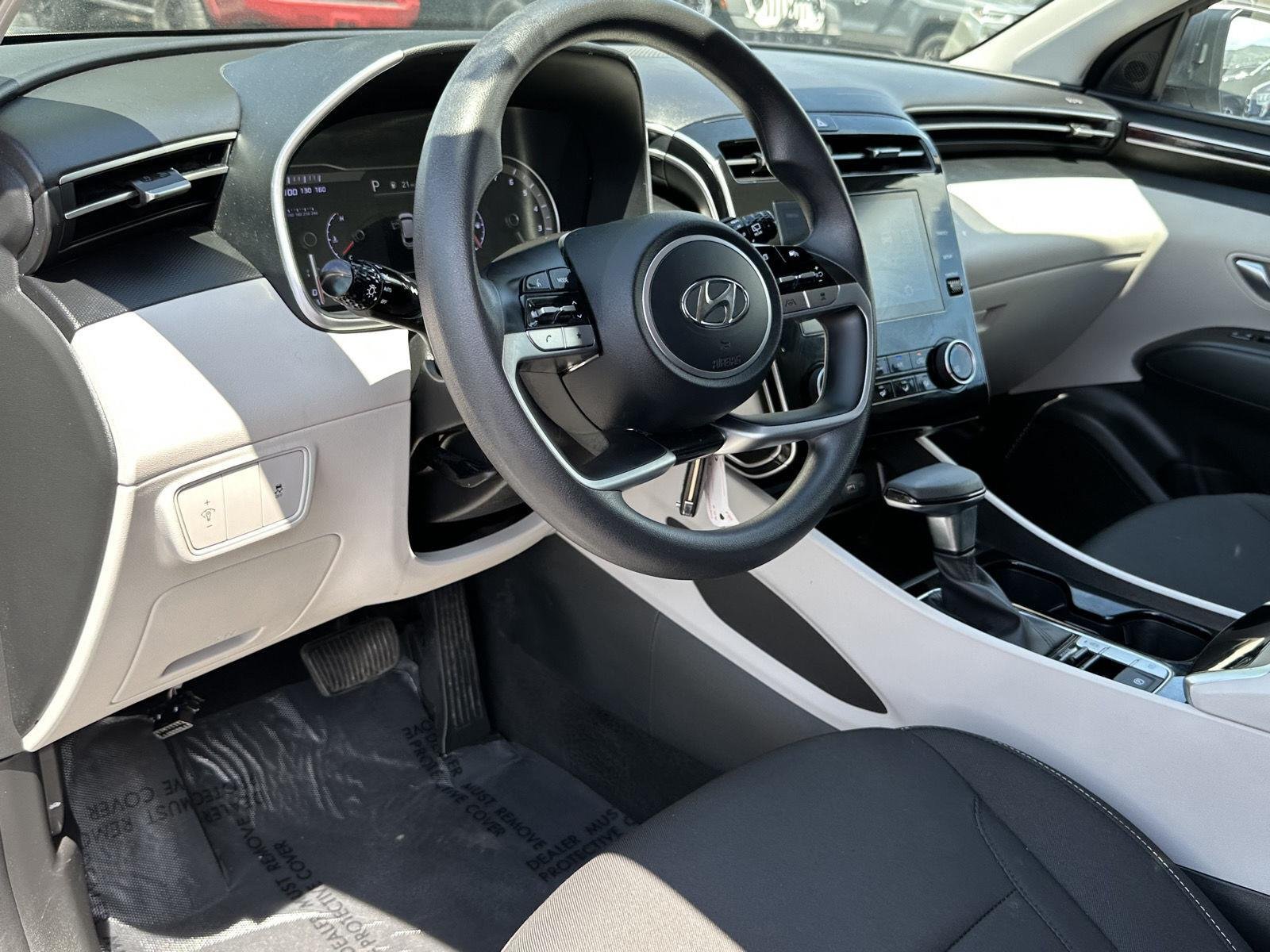 Used 2024 White Hyundai SE image 25