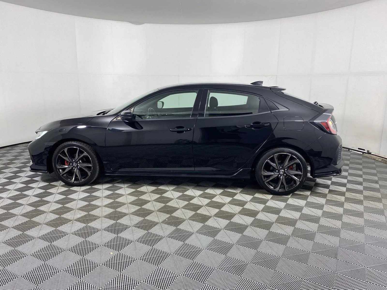Used 2018 Crystal Black Pearl Honda Sport image 4
