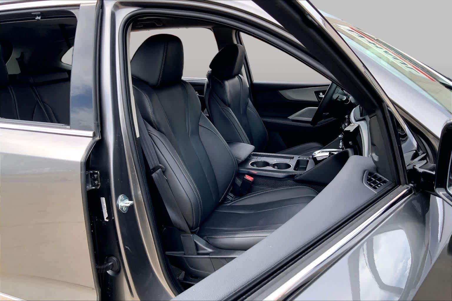 Used 2025 Liquid Carbon Metallic Acura w/Technology Package image 9