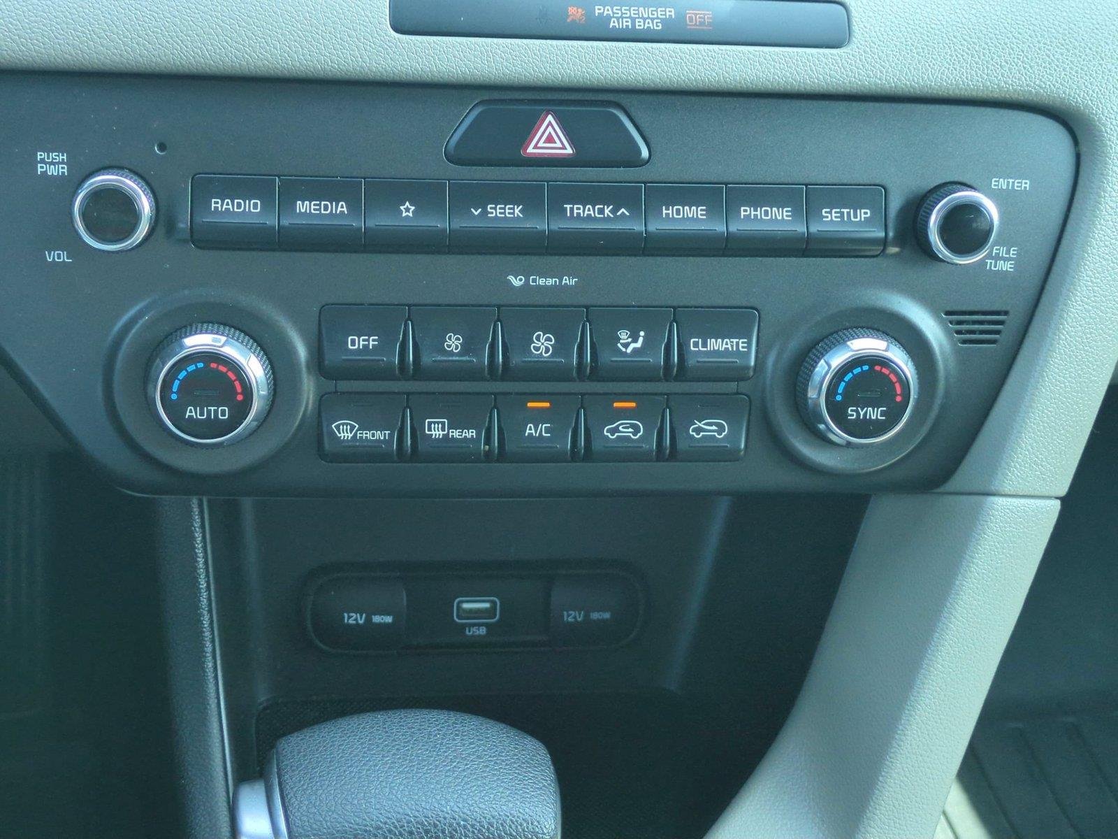 Used 2020 Pacific Blue Kia LX image 27
