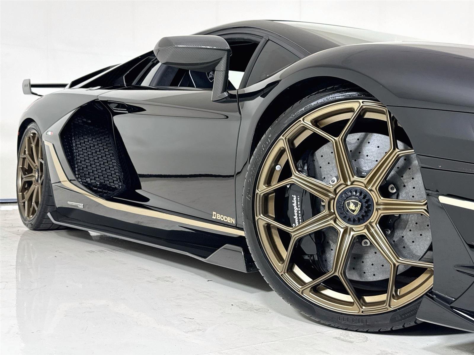 Used 2020 Nero Aldebaran Lamborghini SVJ | Boden Exhaust | Ext Carbon Pkg image 45