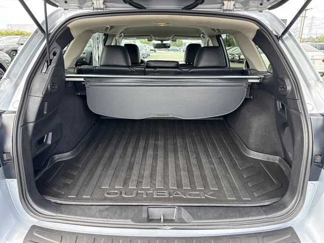 Used 2019 Ice Silver Metallic Subaru Limited image 12