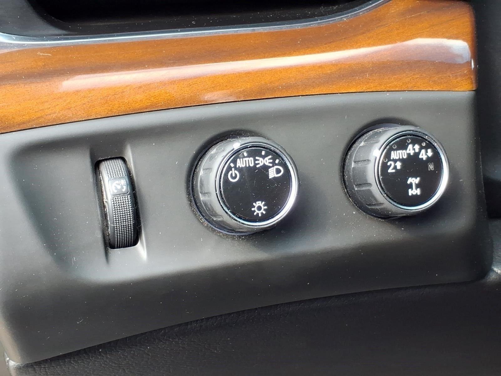 Used 2020 Black Raven Cadillac SUV image 21