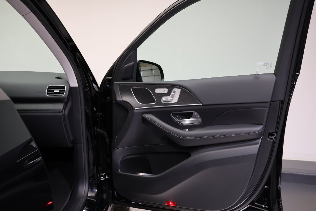 Certified Used 2026 Black Mercedes-Benz GLE 350 image 46