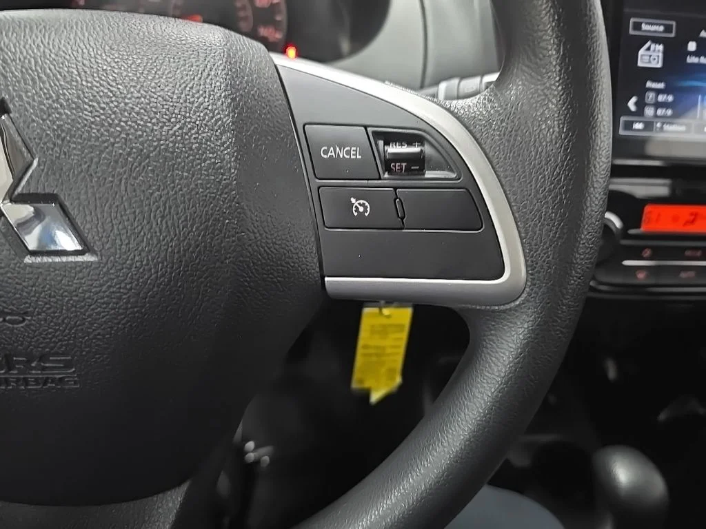 Used 2024 Red Mitsubishi ES image 23