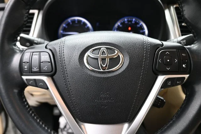 Used 2018 White Toyota Limited image 15