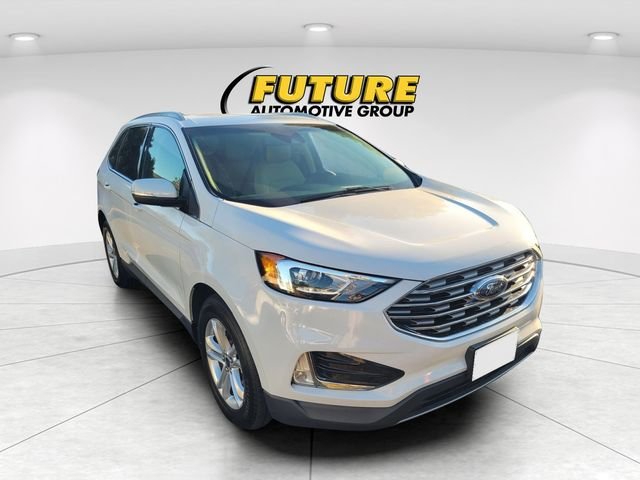 Used 2019 White Ford SEL image 1