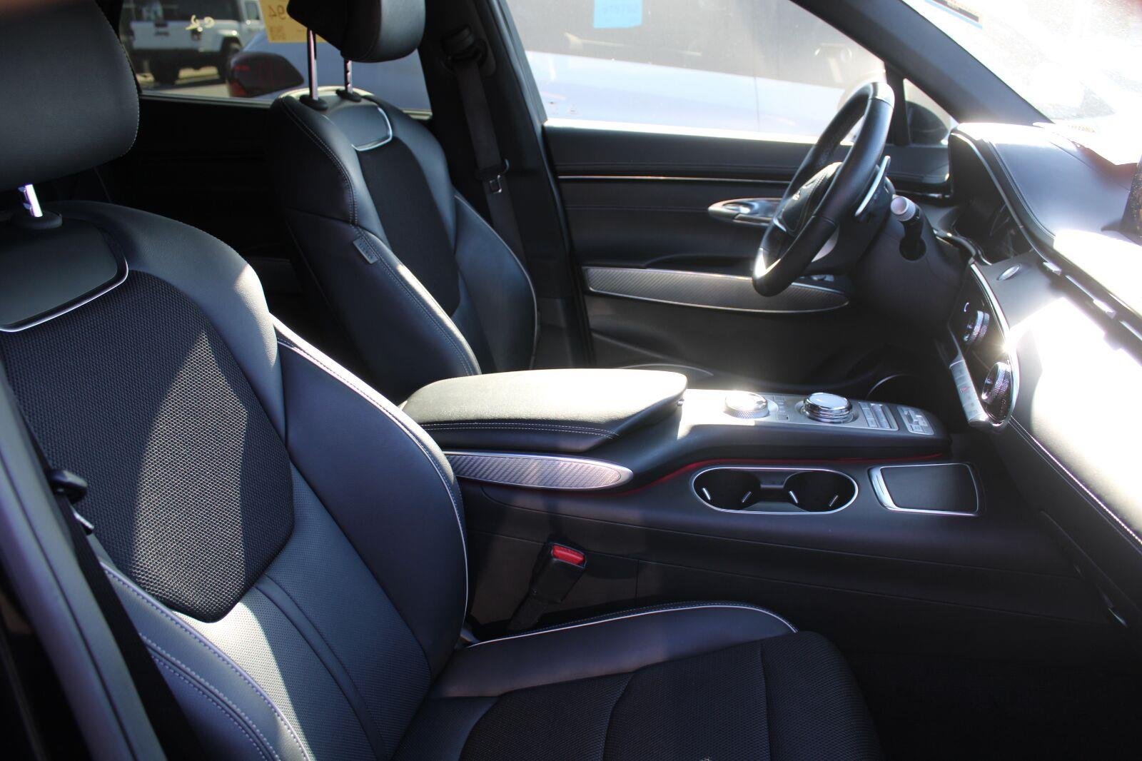 Used 2023  Genesis 2.5T Standard image 4
